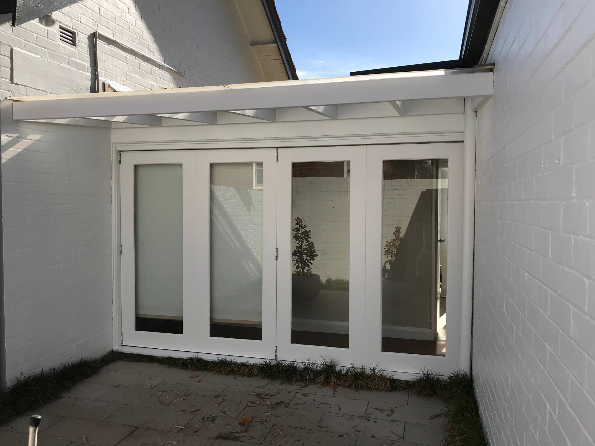 Roseville bungalow /modern extension