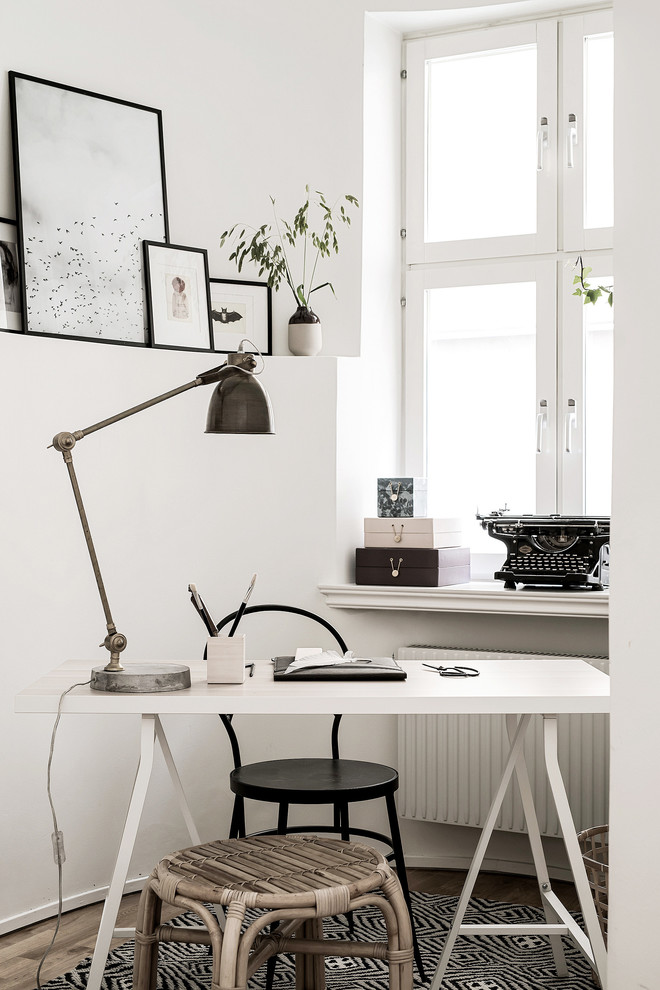Traditional home office in Gothenburg.