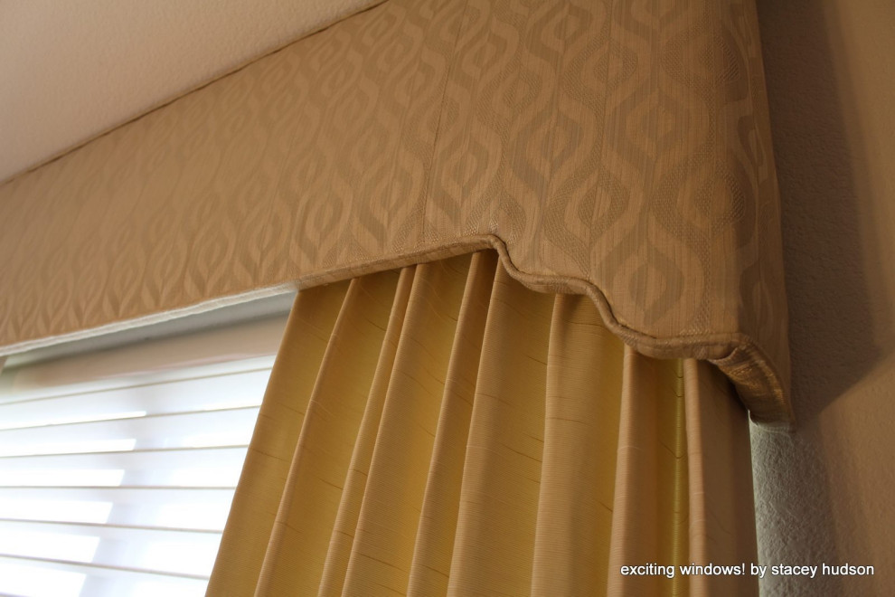 Inspiration for a transitional home design remodel in Austin