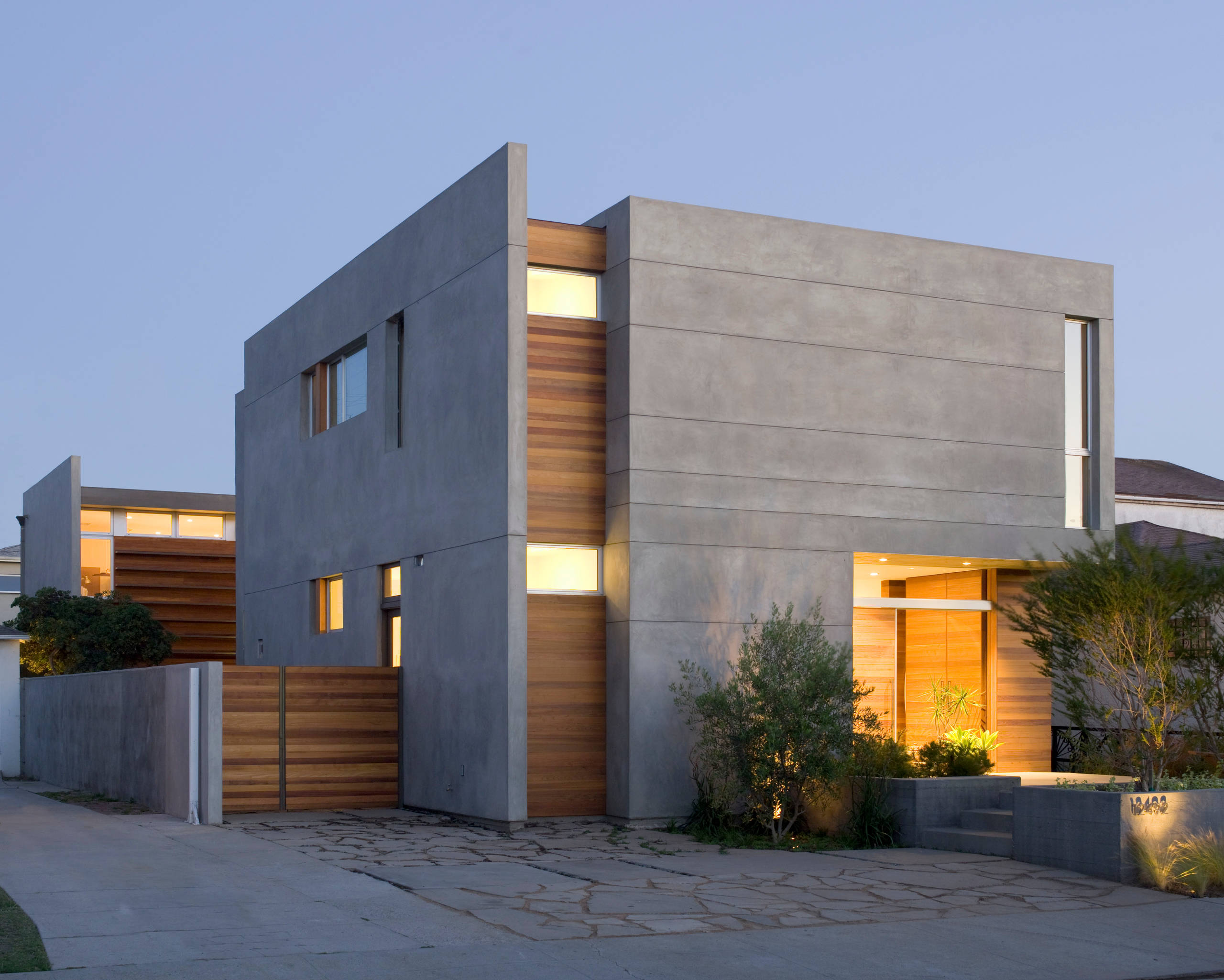 How to Smooth Out Your Stucco Exterior, image size:2560x2050