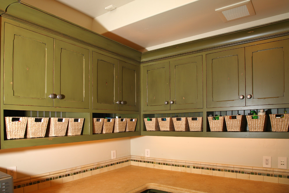 Design ideas for a country laundry room in Seattle.