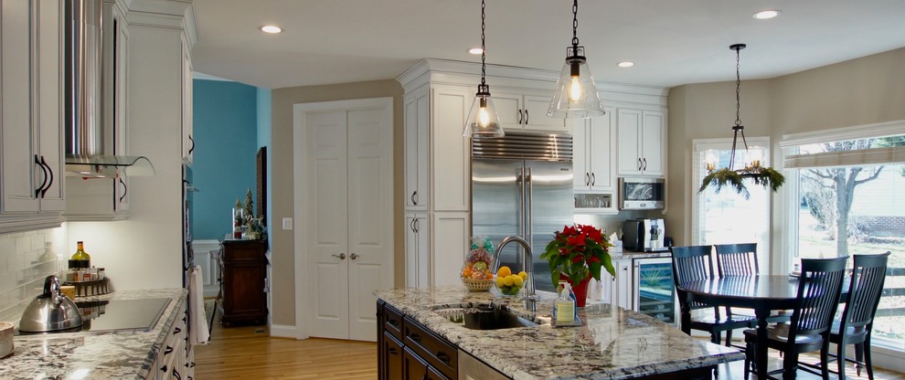 Example of a transitional kitchen design in DC Metro