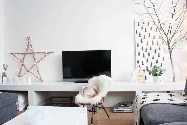 A perfectly pale interior with Nordic influences eclectic-living-room