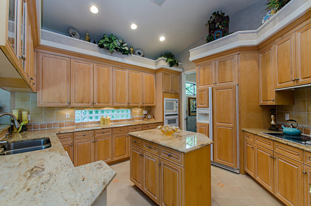 Naples home remodel tropisk-koekken
