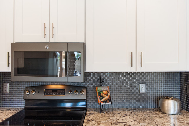 18 S Riata Drive Gilbert AZ 85296 modern-kueche