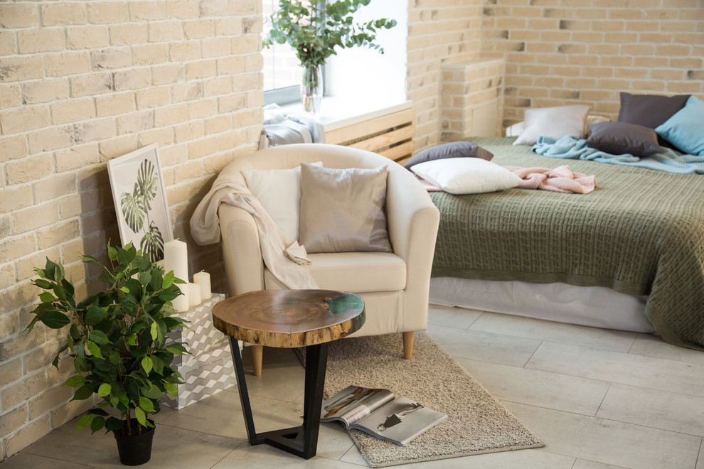 Столик из спила с заливкой