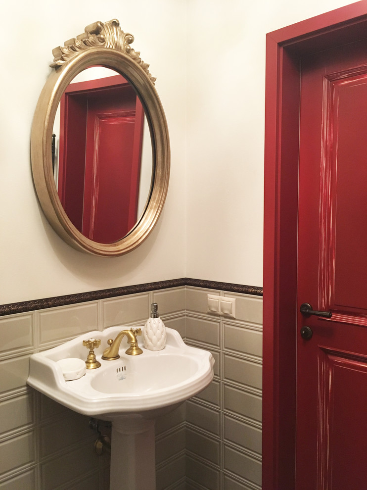 Баня с антикварной мебелью