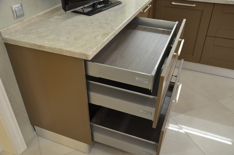 Кухня Кальвадос из массива бука покраска RAL