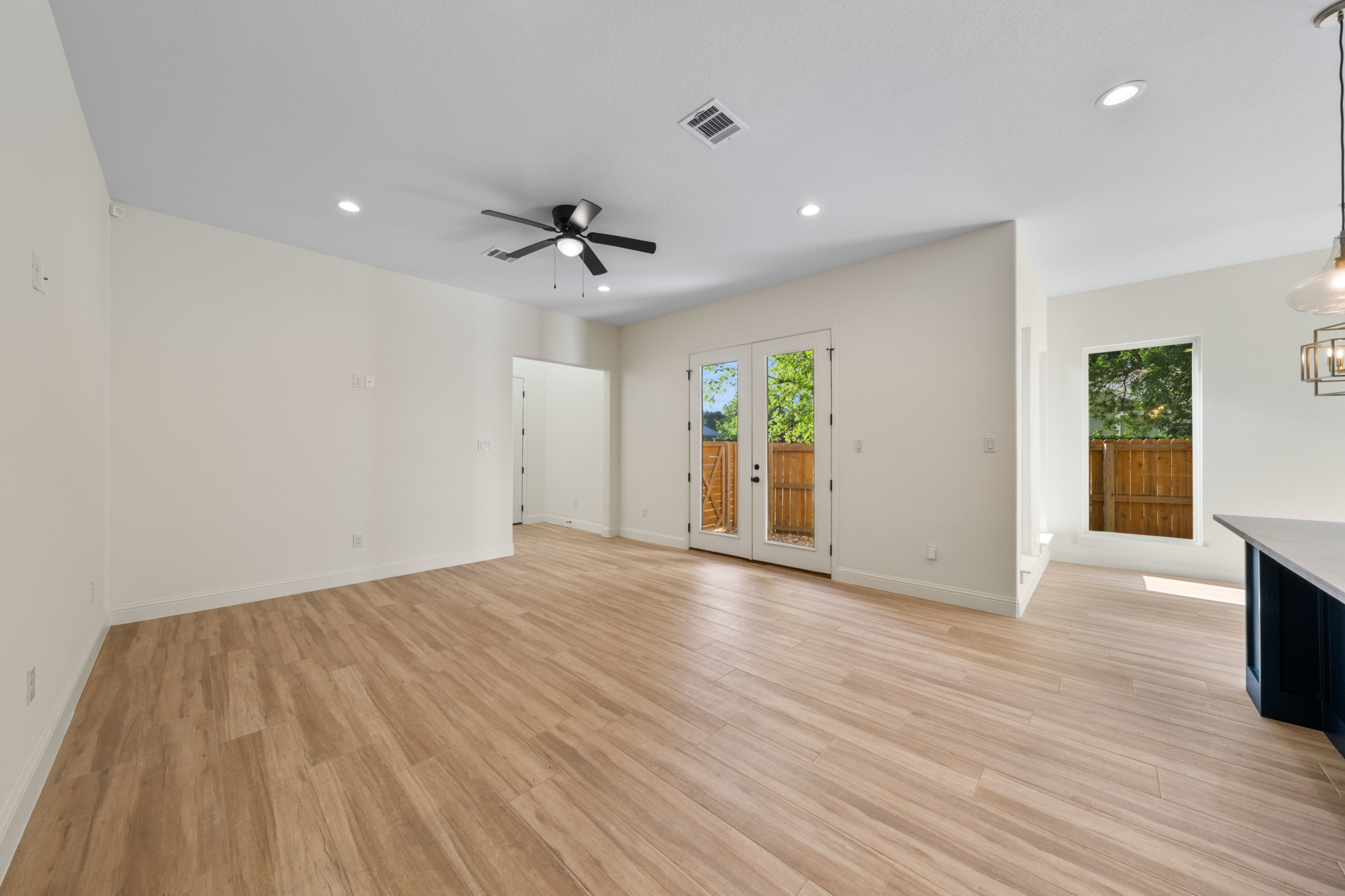 1310 S Mesquite