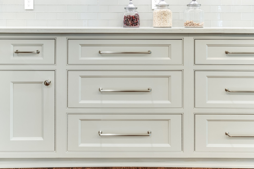 Inspiration for a transitional home design remodel in Birmingham