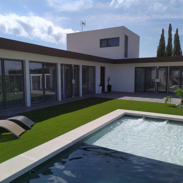 VIVIENDA MODULAR MAD5+2 minimalistisch-pools