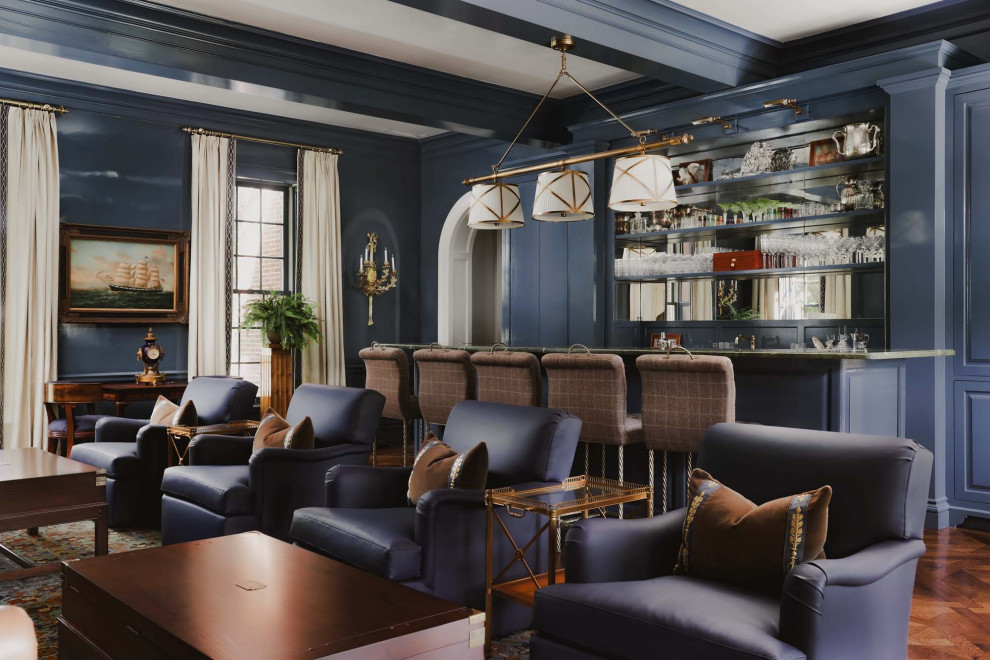 Home bar lounge with dark navy blue high gloss lacquered walls ...