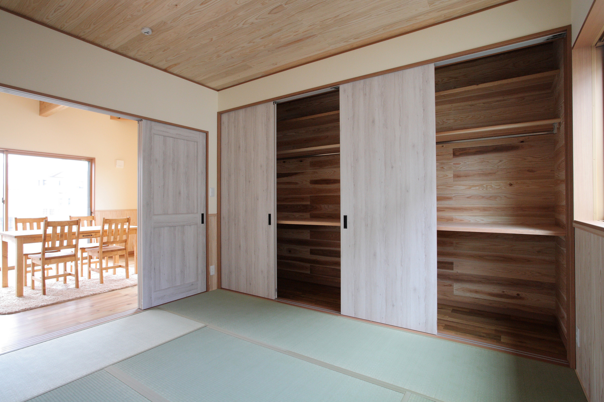 広々とした開放感ある平屋の家