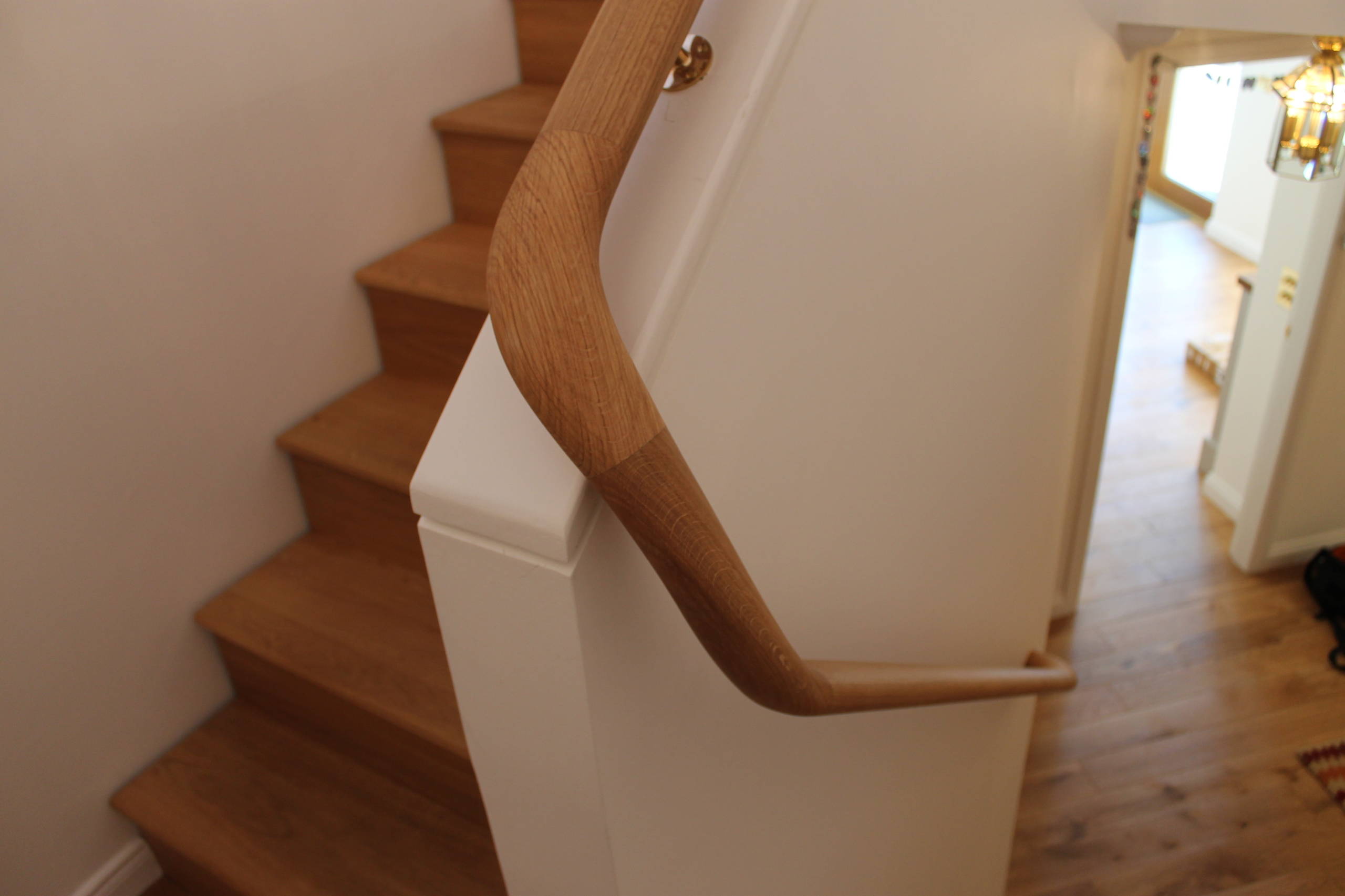 Oak curved handrail