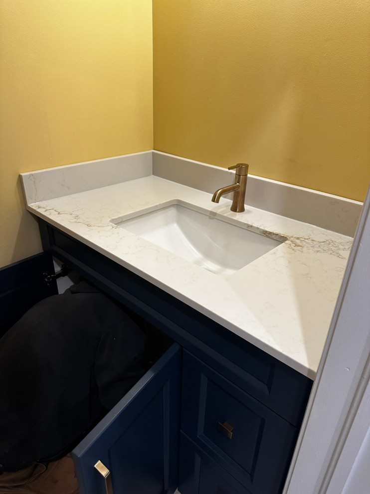 Elderberry Ave - Powder Room