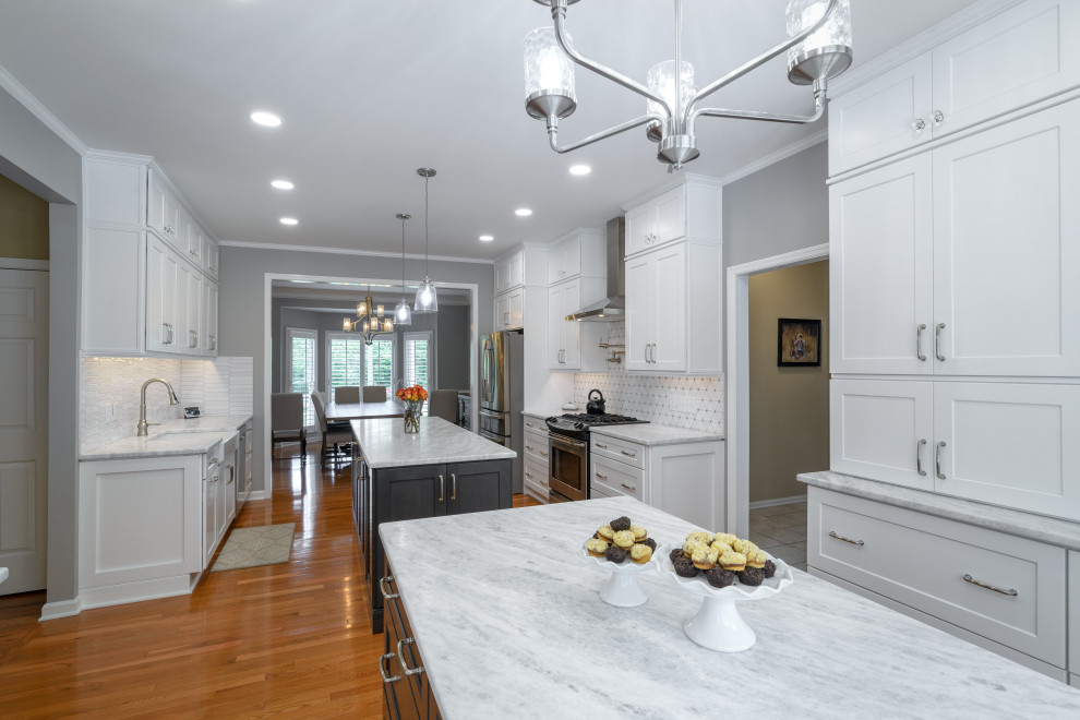 Home design - transitional home design idea in Atlanta