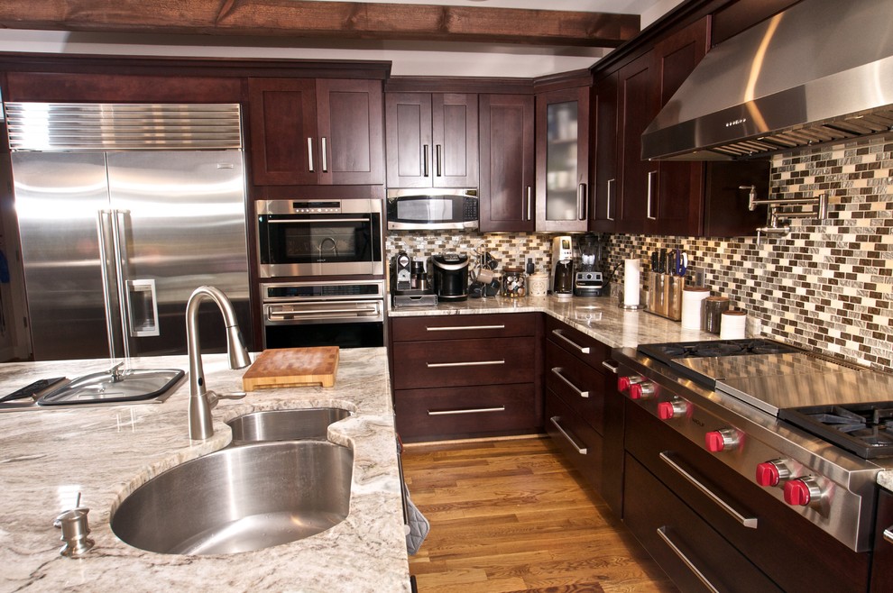 MODERN KITCHEN CHERRY