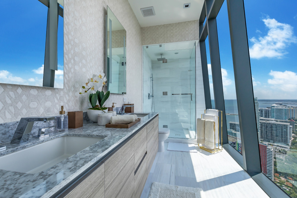 Inspiration for a transitional bathroom remodel in Miami