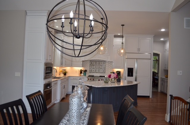 Inspiration for a contemporary kitchen remodel in St Louis