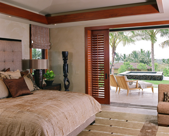 Design ideas for a tropical bedroom in Hawaii.