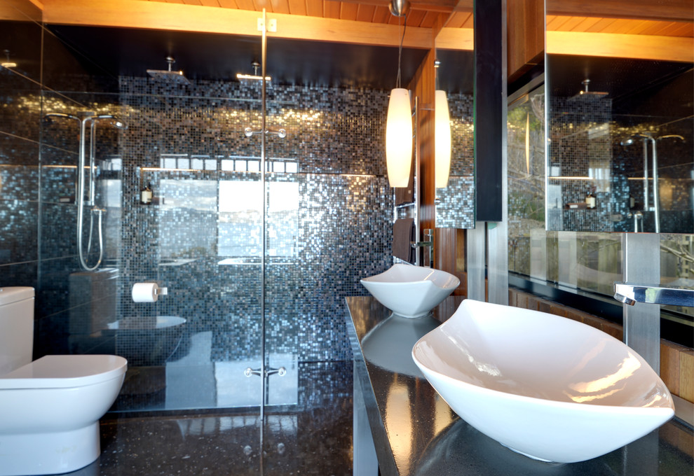 Inspiration for an eclectic bathroom in Hobart.