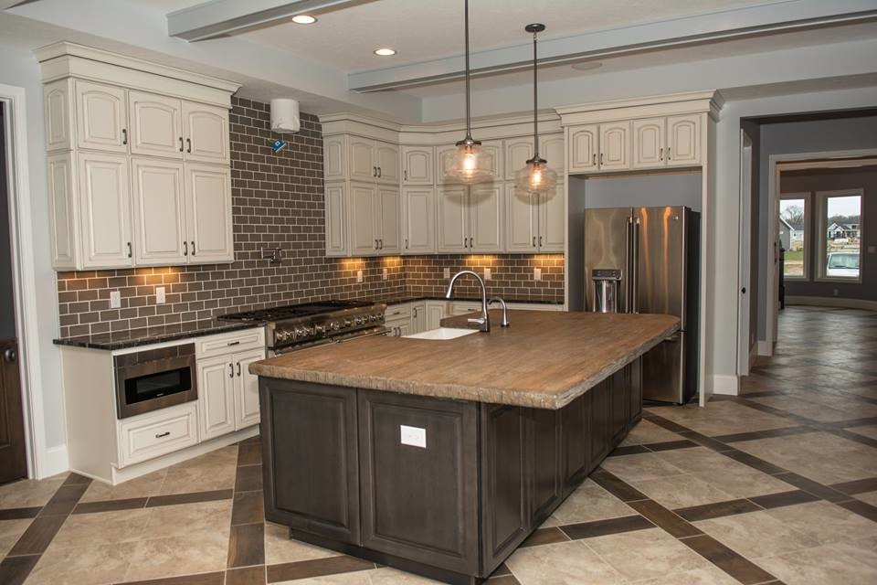 Kitchen - rustic kitchen idea
