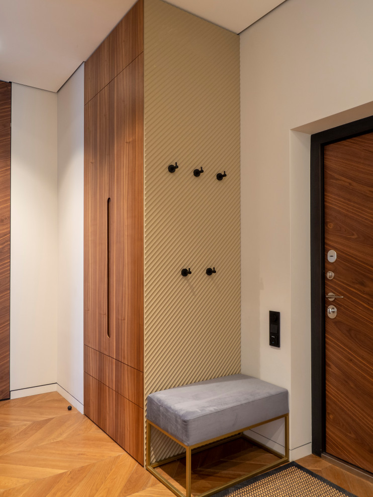 Шкаф в прихожую в современном стиле