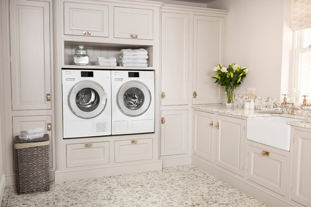 Photo of a transitional laundry room in Oxfordshire.