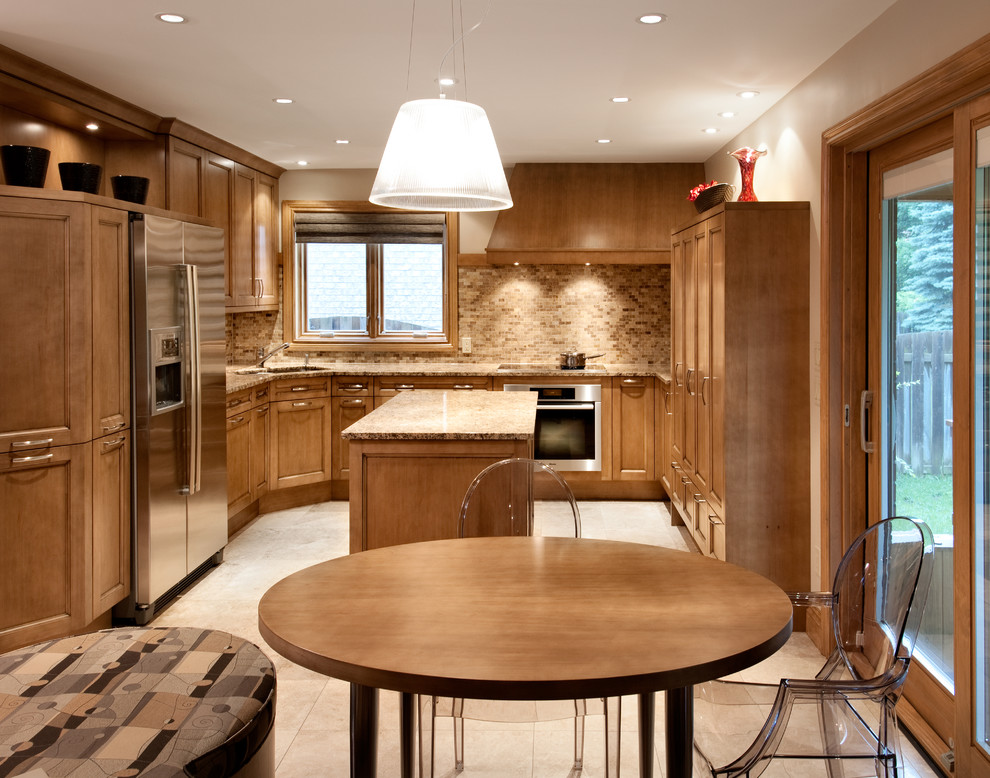 Transitional kitchen photo in Toronto
