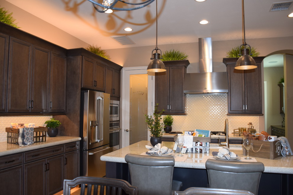 Example of a transitional kitchen design in Phoenix