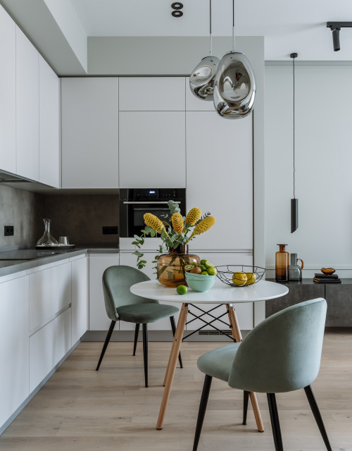 Modern Dining: Create a Stylish Eat-in Kitchen with a Small Circular Dining Set