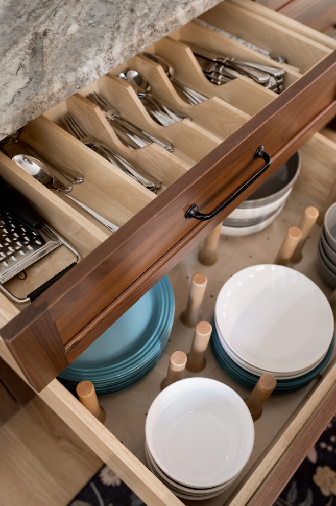Inspiration for a transitional kitchen remodel in Boston