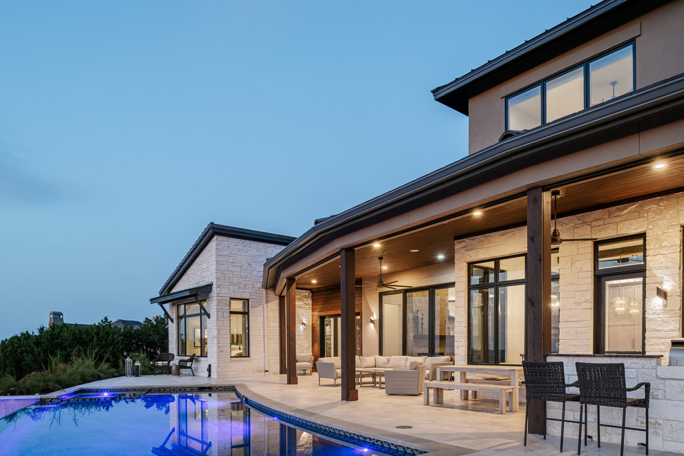 Inspiration for a transitional home design remodel in Austin