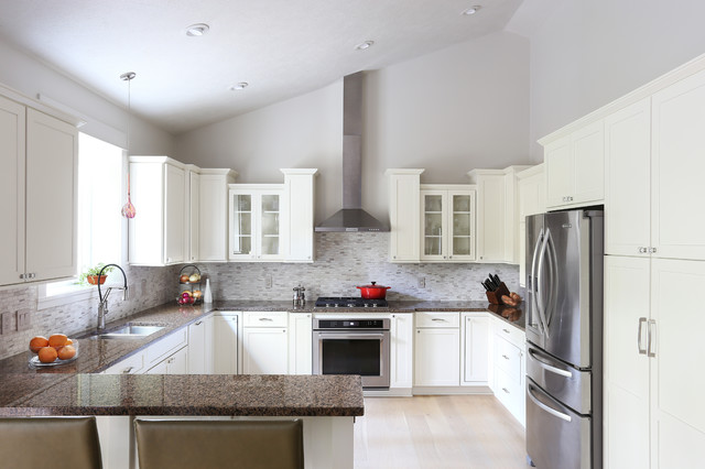 Bluewater Modern contemporary-kitchen