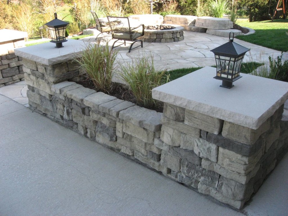 Outdoor Landscaping & Patio Ideas - Traditional - Patio ...