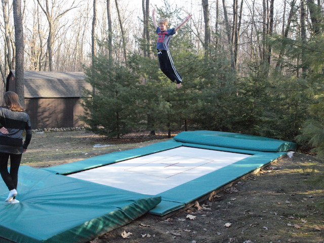 In Ground Trampoline Traditional Exterior Grand Rapids By Maxair Trampolines Houzz Nz