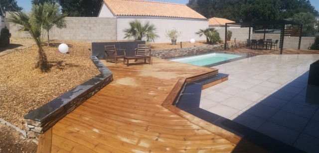 Antelme contemporary-deck