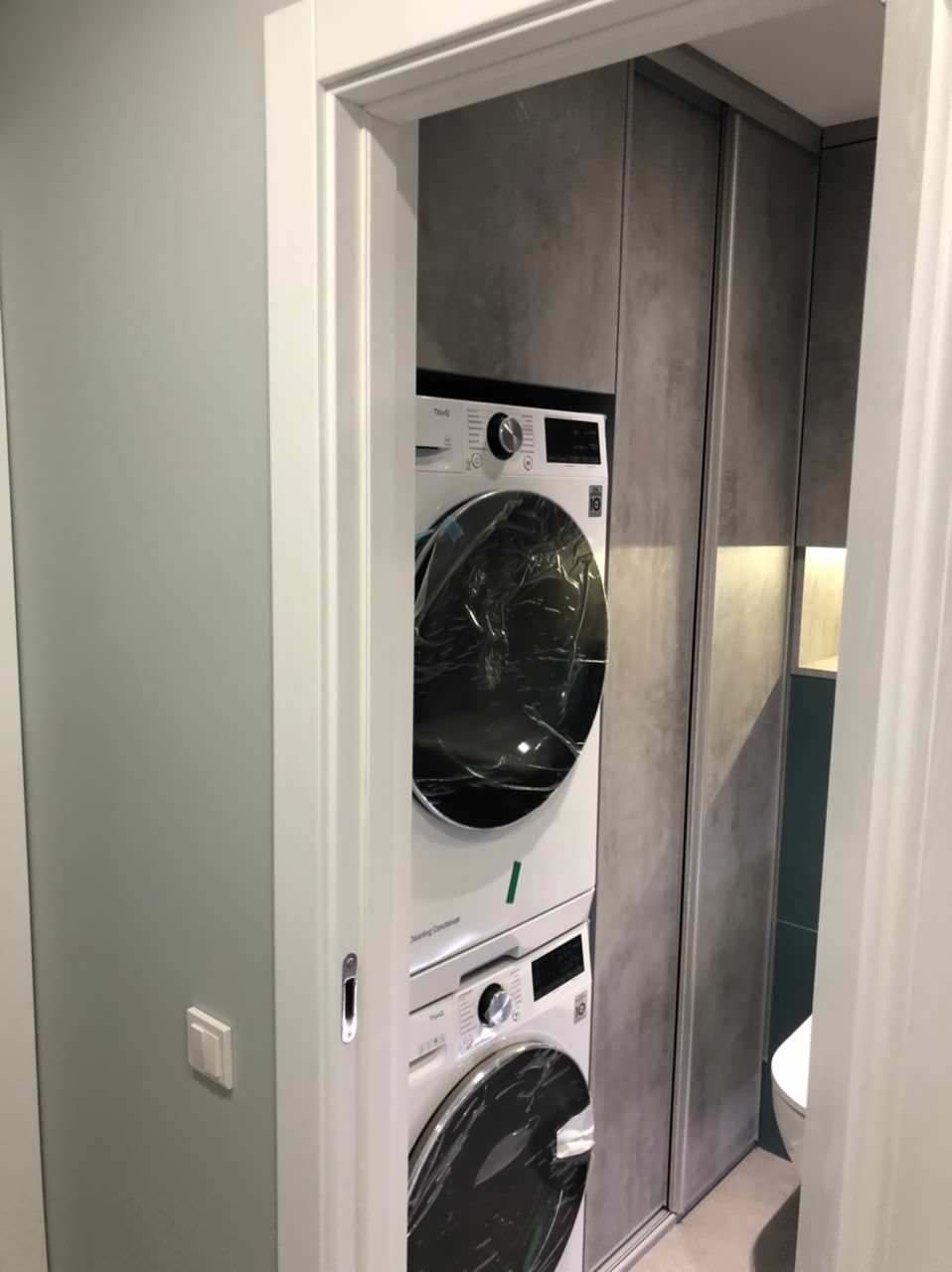 Реализация ванной комнаты с применением керамогранита ITALON