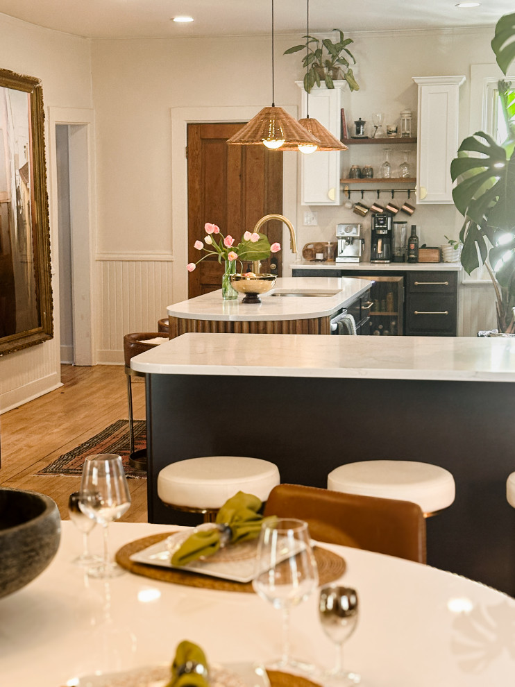 Inspiration for a transitional home design remodel in Milwaukee