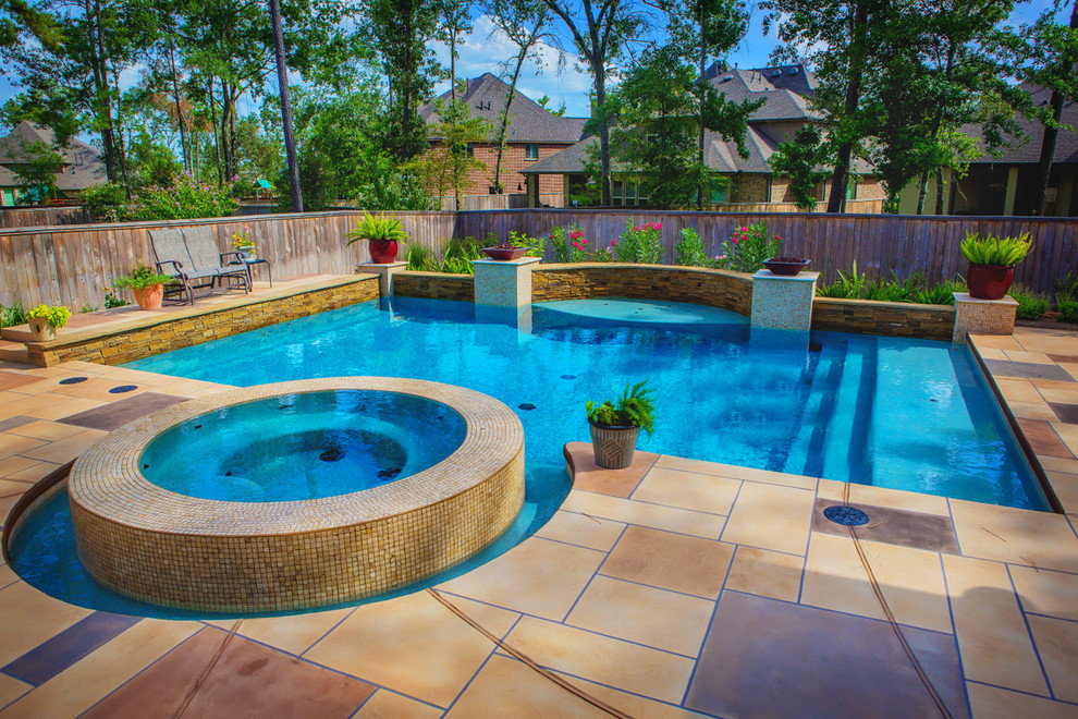 Inspiration for a traditional pool in Phoenix.