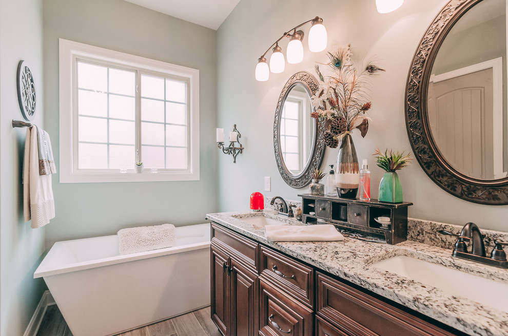 Inspiration for a transitional home design remodel in Nashville