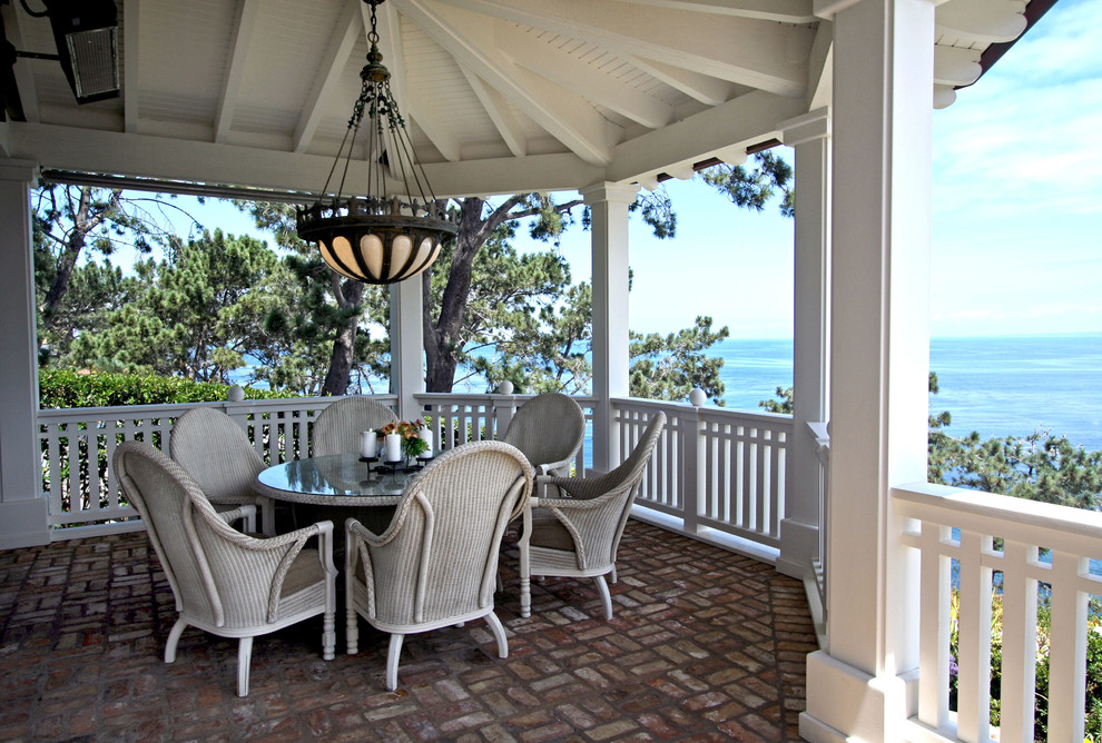 Photo of a traditional verandah in San Diego.