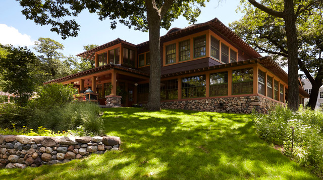 Lakeside Remodel klassisch-haeuser