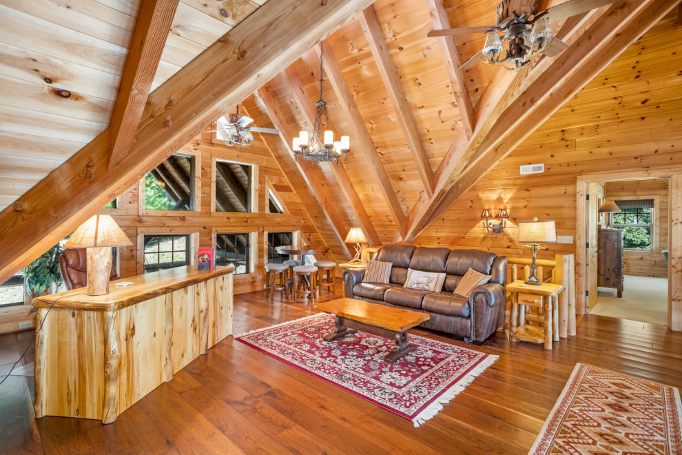 Lake Haven Lodge Loft Room Enclosure