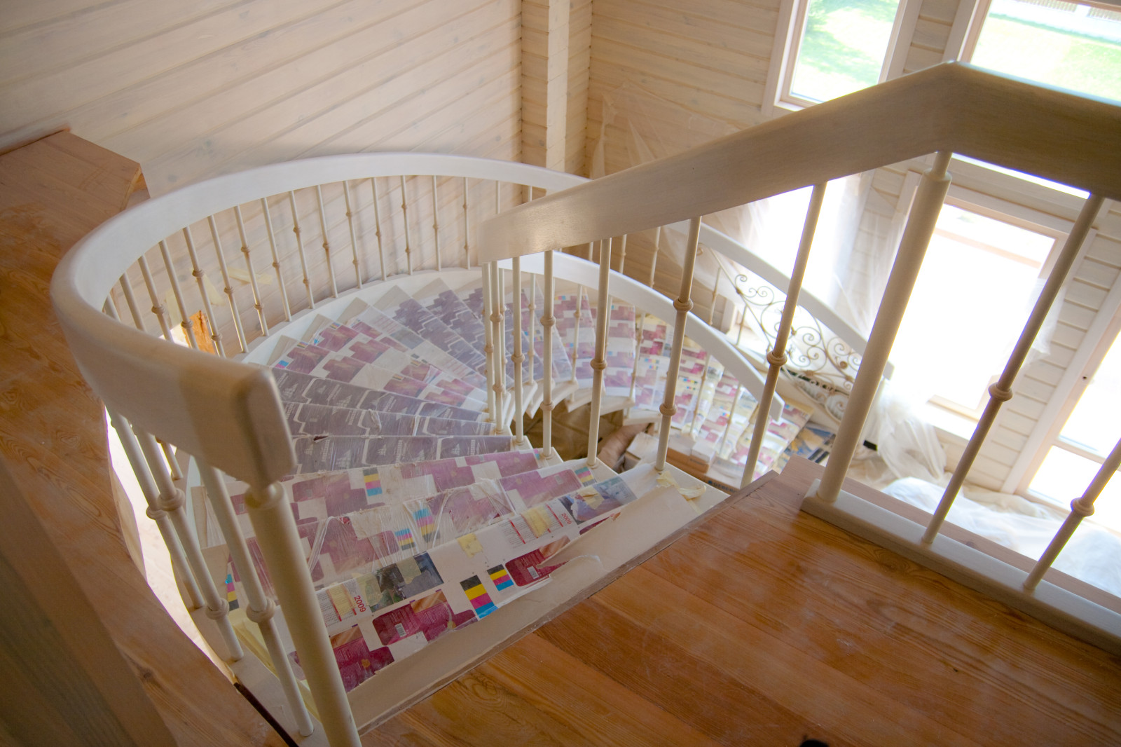 Деревянная Лестница "Кованный узор"