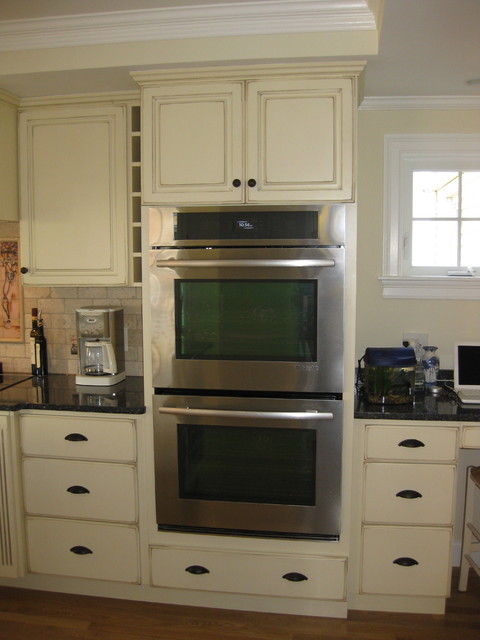004 traditional-kitchen