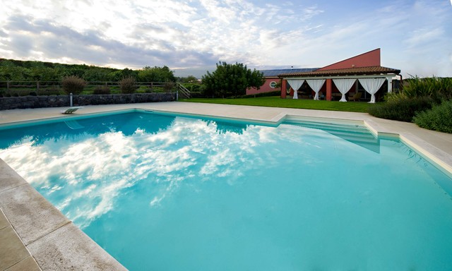 Villa II contemporary-pools-and-hot-tubs