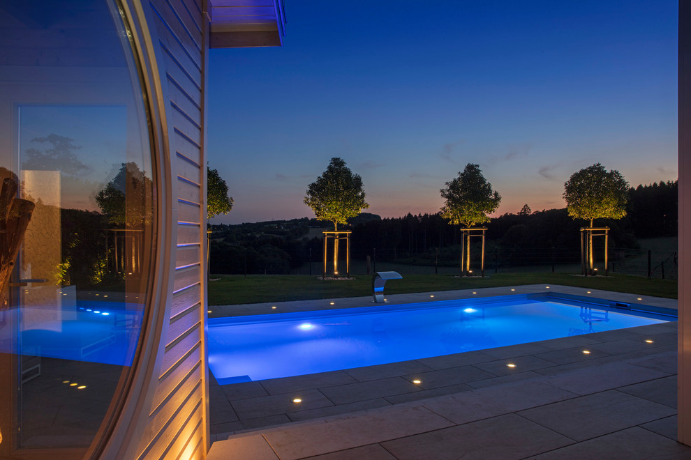 Moderner Pool in Düsseldorf