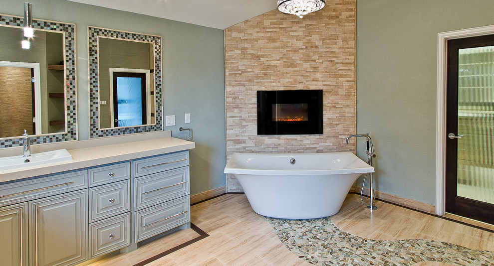 Clear Lake Spa Bath