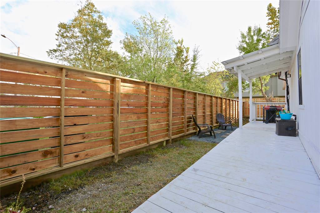 Cottage Wood Fence - Horizontal